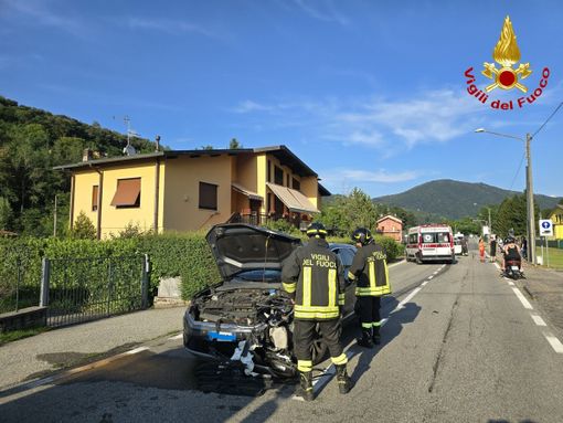 Schianto sulla provinciale a Cremenaga, soccorse due persone Schianto sulla provinciale a Cremenaga, soccorse due persone