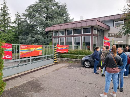 Uno dei presidi dei lavoratori della Ilma Plastica
