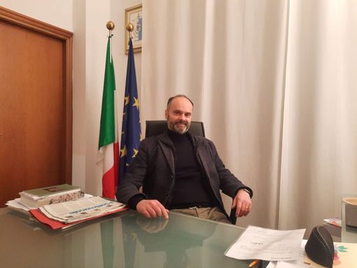 Il sindaco di Caravate Nicola Tardugno si ricandida