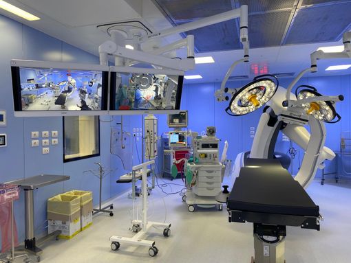 La sala operatoria "ibrida" dell'ospedale di Circolo di Varese