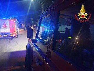 Cairate, fumo nell'ascensore: intervengono i vigili del fuoco Cairate, fumo nell'ascensore: intervengono i vigili del fuoco