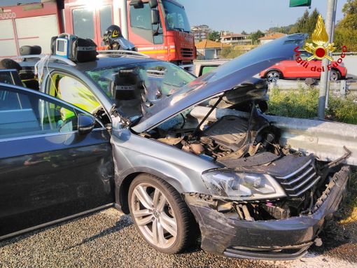 Perde il controllo dell’auto e si schianta sullo svincolo della Gravellona Toce, grave ragazzo di 26 anni