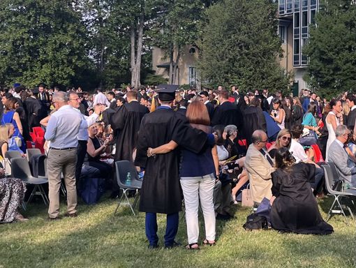 La laurea torna una festa di famiglia: in 1.500 alla Liuc. «Buon futuro, ragazzi»