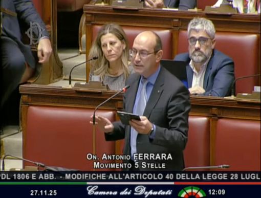 Ferrara (M5S): “Lago di Varese trattato come grande lago? Scelta politica, non scientifica" Ferrara (M5S): “Lago di Varese trattato come grande lago? Scelta politica, non scientifica"