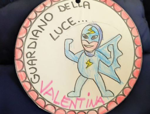 "M'Illumino di meno": i bambini della scuola dell'infanzia di Vedano Olona in Comune "M'Illumino di meno": i bambini della scuola dell'infanzia di Vedano Olona in Comune