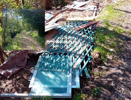 Il materiale abbandonato in via Brennero. Nel riquadro, l'area ripulita dai responsabili dello scarico Il materiale abbandonato in via Brennero. Nel riquadro, l'area ripulita dai responsabili dello scarico