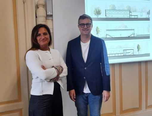 L'assessore Mazzetti e il sindaco Cassani in sala Commissioni - Palazzo Borghi