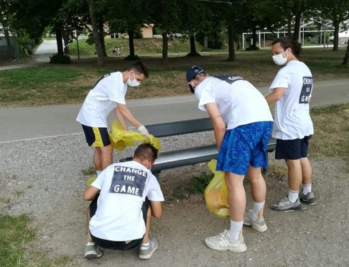 A Gavirate, un pomeriggio di giugno diventa occasione per «rendere migliore l’ambiente. Il premio? Una pizzotta»