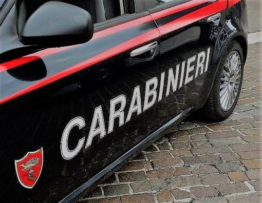 Luino, aggressione al ristorante con coltellino e forbici. Quattro giovani in fuga Luino, aggressione al ristorante con coltellino e forbici. Quattro giovani in fuga