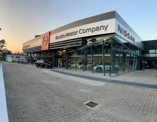Busto Motor Company apre le porte del nuovo showroom NISSAN