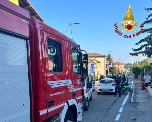 FOTO. Due auto si scontrano in via Jamoretti: tre persone ferite a Induno Olona FOTO. Due auto si scontrano in via Jamoretti: tre persone ferite a Induno Olona
