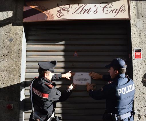 Avventori ubriachi e molesti, extracomunitari irregolari e pregiudicati: bar in centro a Saronno chiuso per 30 giorni Avventori ubriachi e molesti, extracomunitari irregolari e pregiudicati: bar in centro a Saronno chiuso per 30 giorni