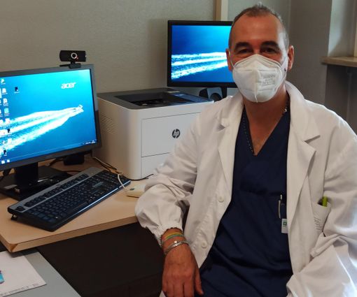 Il dottor Isidoro La Spina. Sotto: la dottoressa Chiara Guarnerio