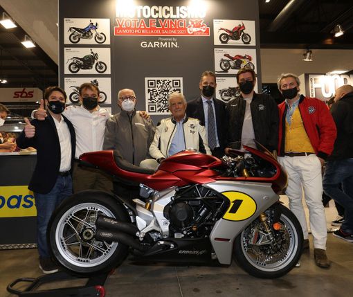 La premiazione della moto Mv Agusta dedicata a Giacomo Agostini