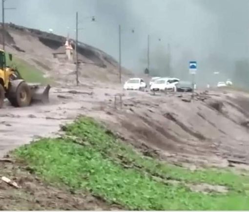 Le foto postate su Facebook da don Andrea Cattaneo