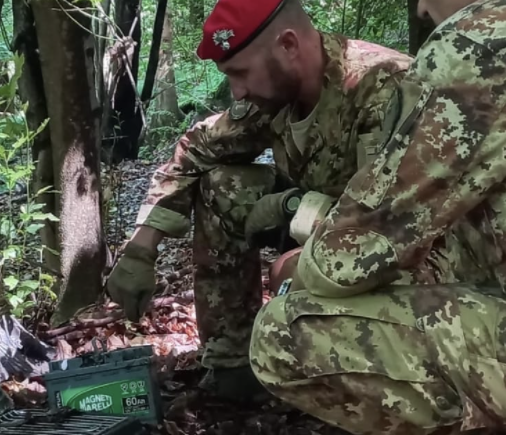 Laveno, sgominata una nuova piazza di spaccio a ridosso della statale. Due arresti Laveno, sgominata una nuova piazza di spaccio a ridosso della statale. Due arresti
