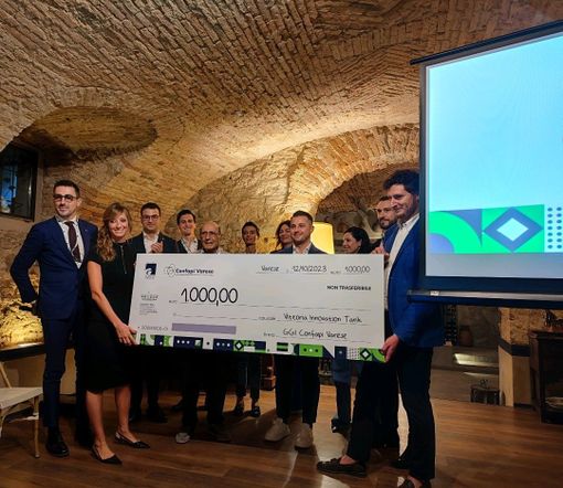 VIDEO. Confapi esalta i giovani imprenditori all'avanguardia. Premiata la Pa.Co che devolve l'assegno in beneficienza