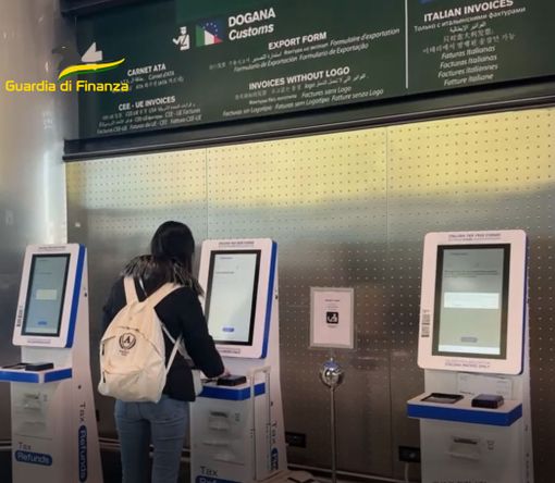 Truffa sui rimborsi Iva a Malpensa, la Guardia di Finanza scopre 26 "furbetti" Truffa sui rimborsi Iva a Malpensa, la Guardia di Finanza scopre 26 "furbetti"