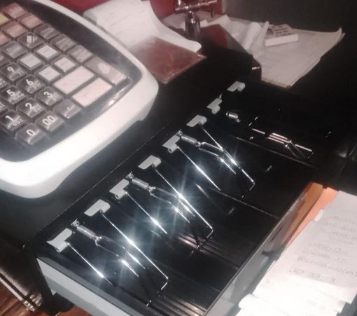 Gorla Minore, terzo furto in pochi mesi alla vineria: il titolare propone ronde civiche notturne