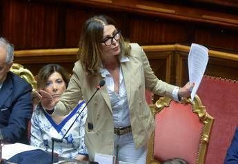 Santanchè, mozione di sfiducia in Aula. &quot;Riflessione su dimissioni ma da sola&quot;