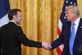 Guerra in Ucraina potrebbe finire &quot;entro poche settimane&quot;, Trump: &quot;Putin aperto a forze di pace&quot;