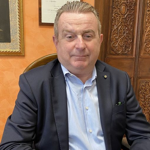 Oltre trent’anni al servizio della scuola: Mauro Ghisellini nominato commendatore