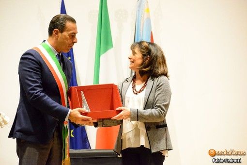 Consegnato alla varesina Antonella Braga il premio Repubblica dell'Ossola