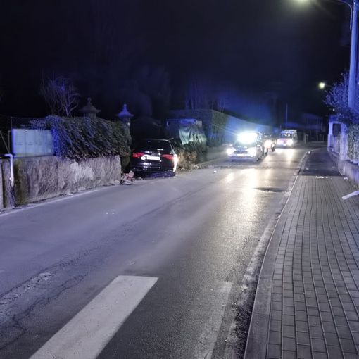 Schianto nella notte ad Arcisate: ferite quattro persone