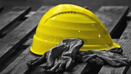Infortunio sul lavoro in centro a Varese: cade dal ponteggio, quarantenne in ospedale