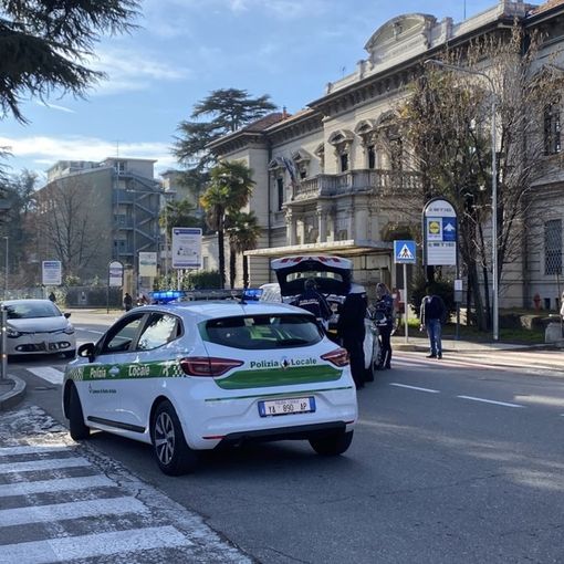 La polizia locale sul luogo dell'incidente
