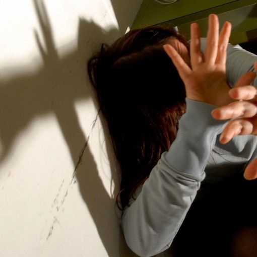 Lavena Ponte Tresa, violenza sessuale in pizzeria: «Mi aveva offerto un passaggio per tornare a casa»