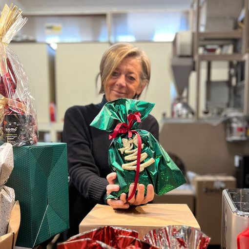 Emanuela Volpe tra i cesti di Natale proposti da Felmoka