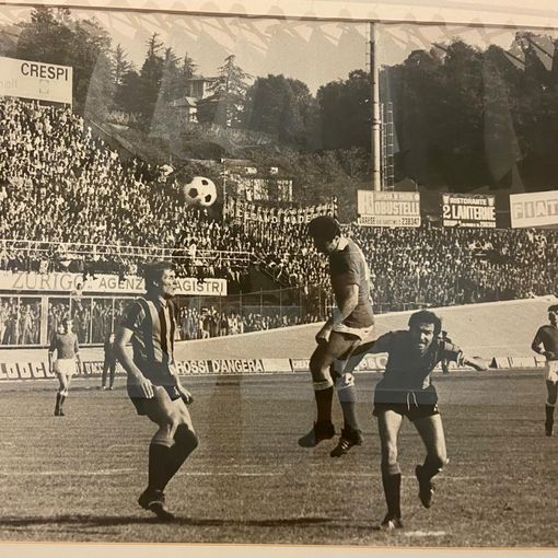 Giacomo Libera incorna in maglia biancorossa contro l'Inter. Nella galleria fotografica alcuni scatti gentilmente inviati dalla famiglia Libera