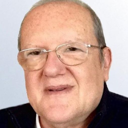 Il professor Giuseppe Golonia