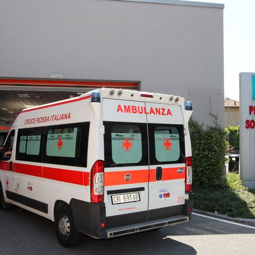 Incidente in piazza Buffoni a Gallarate: due motociclisti feriti