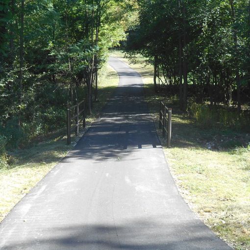 Un tratto di pista ciclabile della Valganna
