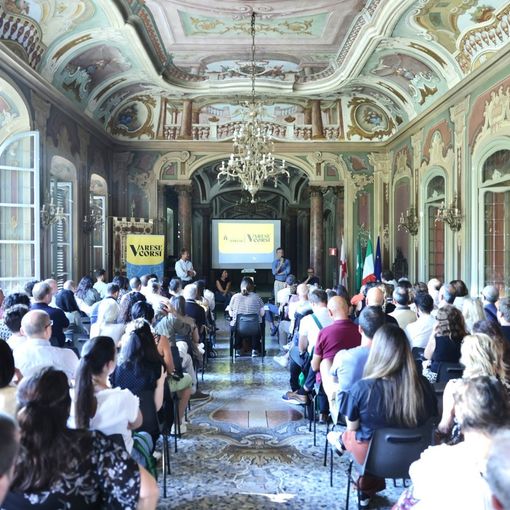 Un momento della presentazione di Varese Corsi in Sala Estense