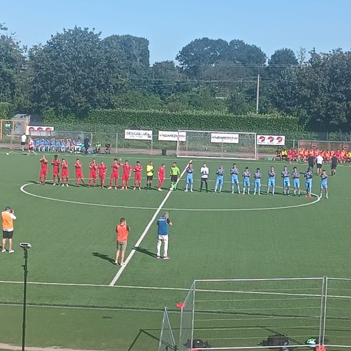 Varese, pari con la Nuova Sondrio davanti a ben 150 spettatori. Dalla Puglia dicono: i biancorossi si fanno vivi per Vuthaj Varese, pari con la Nuova Sondrio davanti a ben 150 spettatori. Dalla Puglia dicono: i biancorossi si fanno vivi per Vuthaj