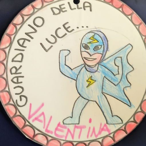 &quot;M'Illumino di meno&quot;: i bambini della scuola dell'infanzia di Vedano Olona in Comune