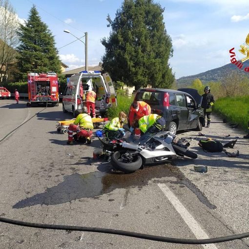 Le immagini del tragico scontro di Laveno inviate dai vigili del fuoco intervenuti sul posto