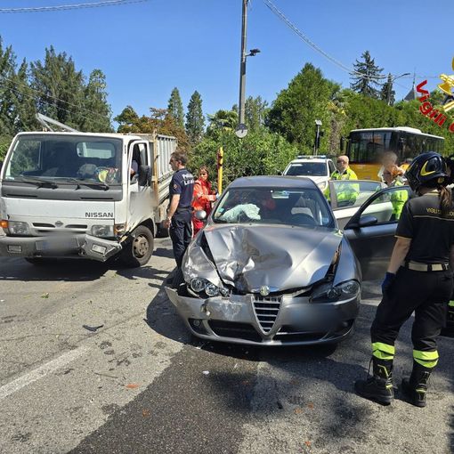 Auto contro furgone a Luino. Ferite due ottantenni