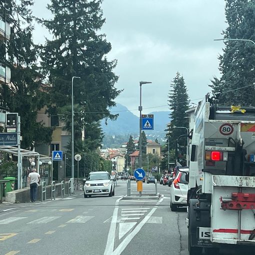 Ritornano le code in viale Borri a Varese