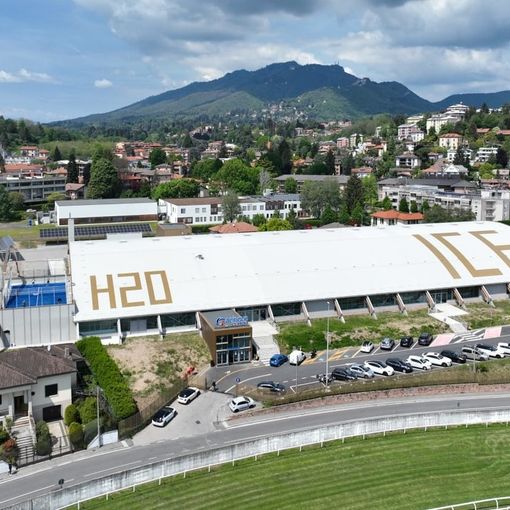 La nuovissima Acinque Ice Arena di via Albani