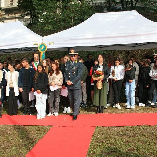 FOTO e VIDEO. A Laveno inaugurato il Belvedere Fiamme Gialle d'Italia