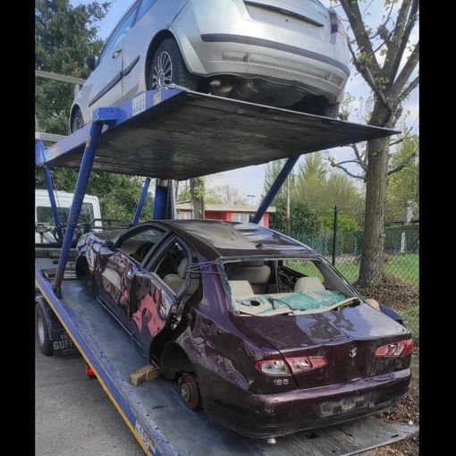Auto abbandonate in città, al via le operazioni di rimozione. Prime vetture recuperate alle Bustecche