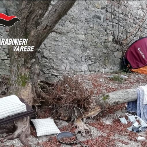 Gli spacciatori arrivano in riva al lago Maggiore: smantellato un bivacco alle Fornaci di Porto Valtravaglia