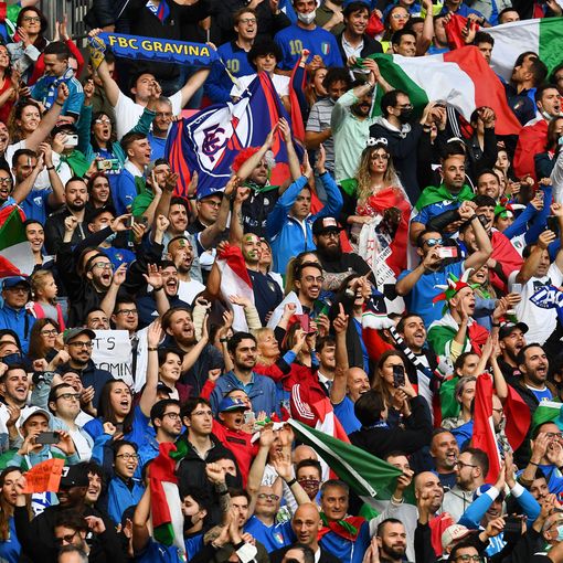 Maxischermi ai Giardini Estensi e all'ippodromo per la finale Italia-Inghilterra