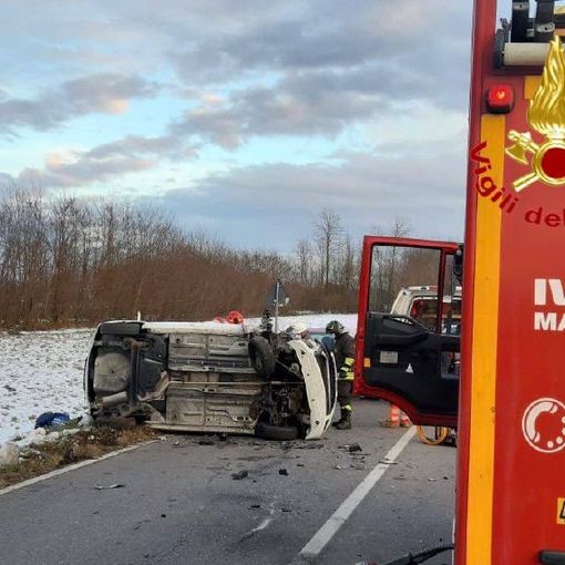 FOTO. Incidente sulla provinciale tra Sesto Calende ed Angera: elisoccorso in azione, strada chiusa