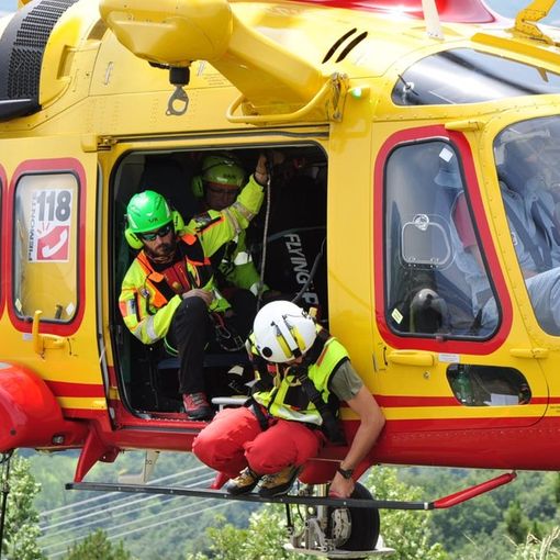 Incidente con ribaltamento: elisoccorso in azione a Sesto Calende