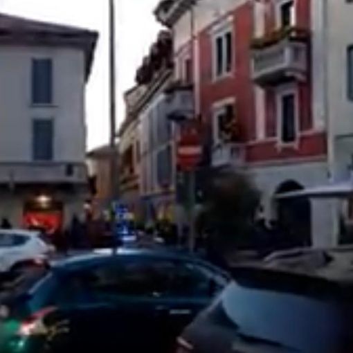 Gallarate, ragazzini in strada con bastoni e catene: ferito un quattordicenne